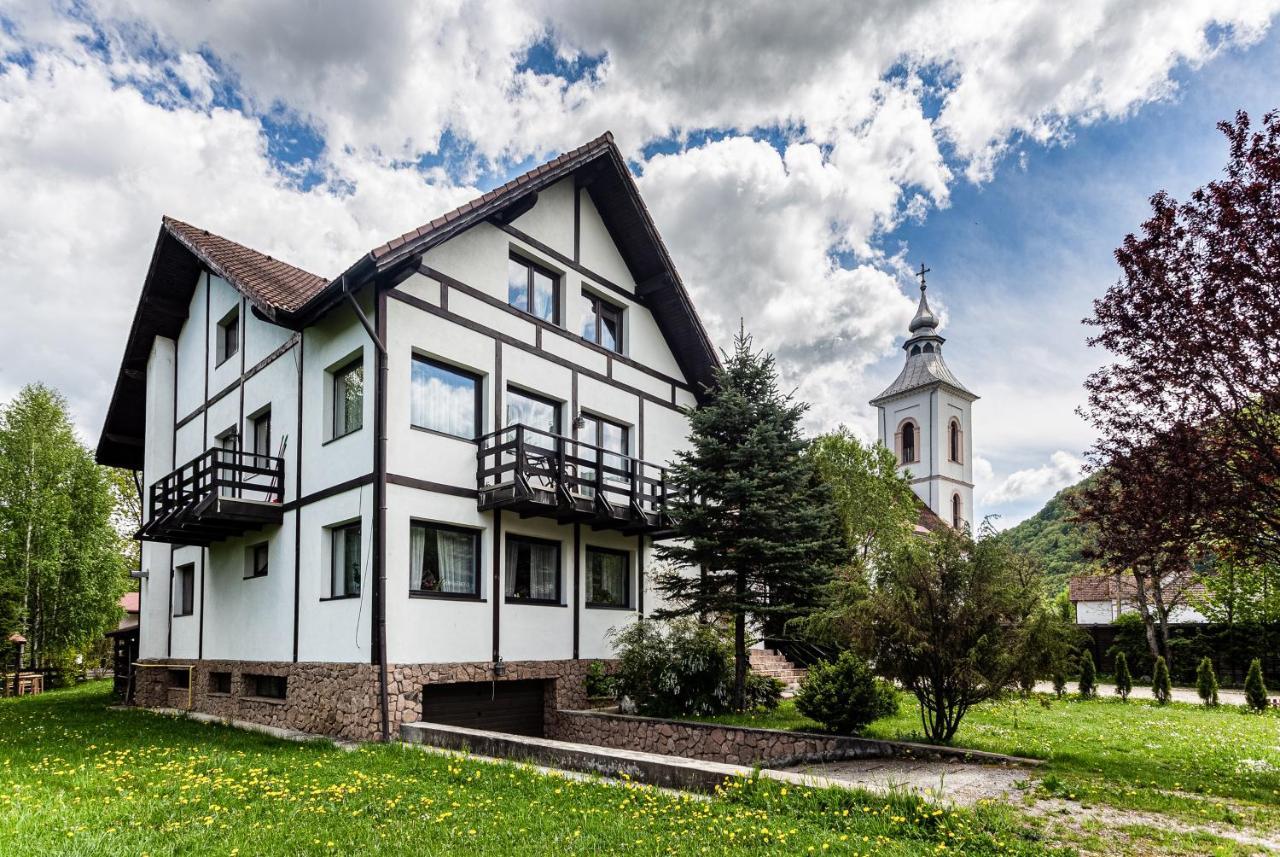 Pensiunea Muntele Rece Bran  Exterior photo